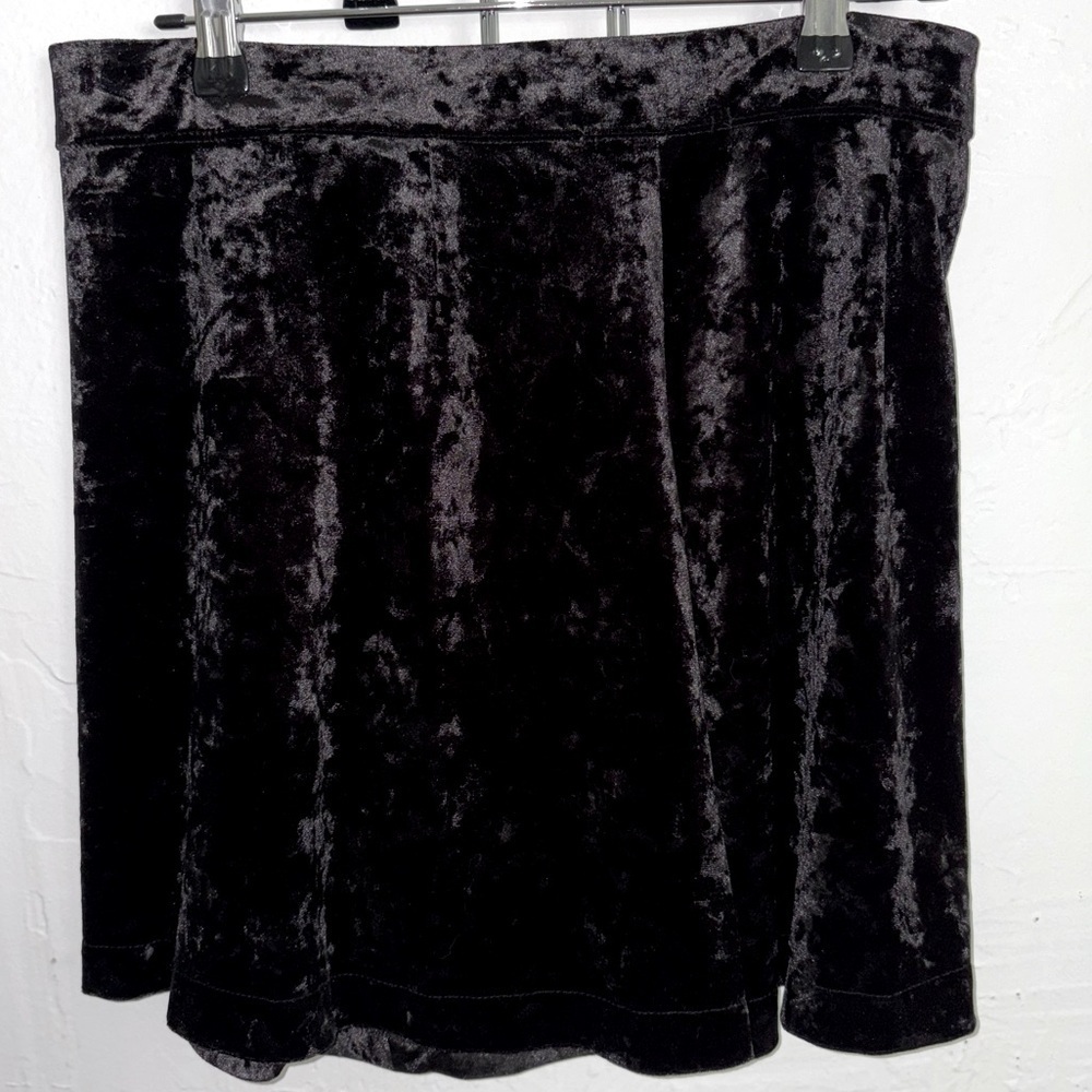 Black Velvet Black Tape Wrap Skort Size Medium - Picture 2 of 4